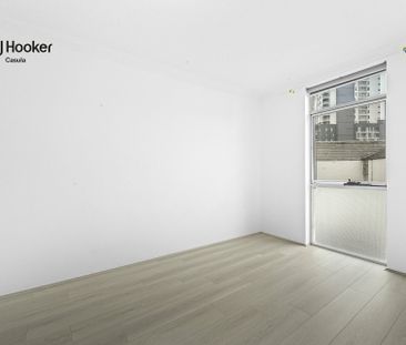 Bright & Modern 2 Bedroom Apartment - Photo 6