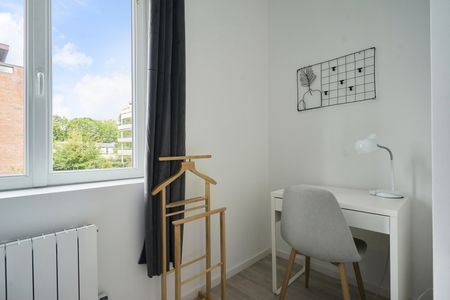 VICTOR HUGO L Roommate 4 Bedrooms at Croix - Photo 4
