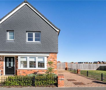 Particularly well presented three bedroom semi-detached house with ... - Photo 6