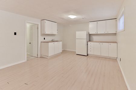 For Lease - 253 Chine Drive, Toronto, Ontario - Photo 2