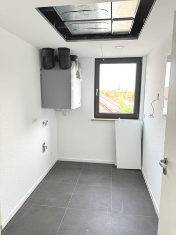 Exklusiv: Penthouse, 2 Terrassen, Lift, Stellplatz, Top-Lage in Herrnsheim! - Photo 4