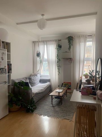 1 Bed Flat, Stoke Newington High Street, N16 - Photo 2