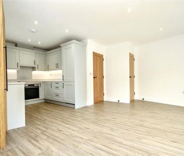 2 bedroom end of terrace house to rent - Photo 4