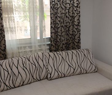 Central-Liceul Petru R.-Apartament 3 camere, mobilat, centrala,350euro - Fotografie 2