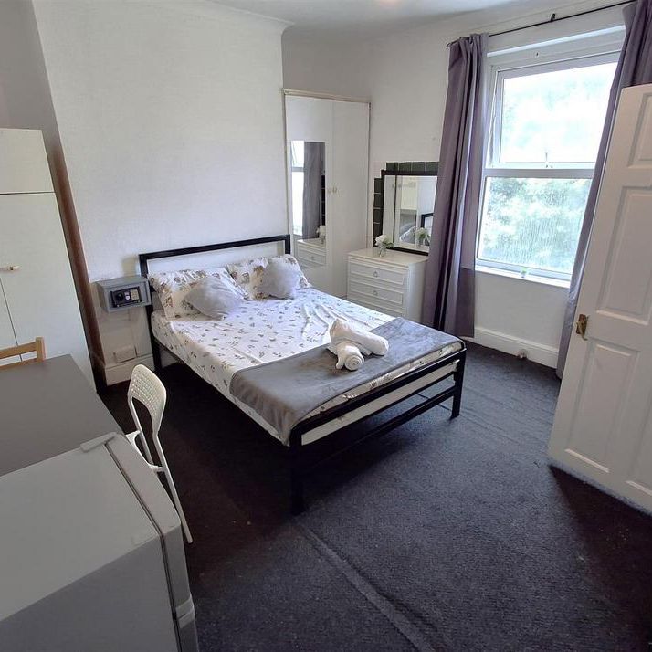 9 bedroom house share to rent - Photo 1