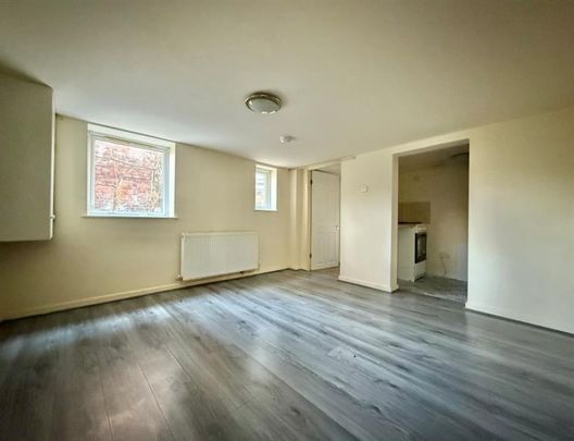 1 Bedroom Apartment Available Arranging tenancy - Photo 1