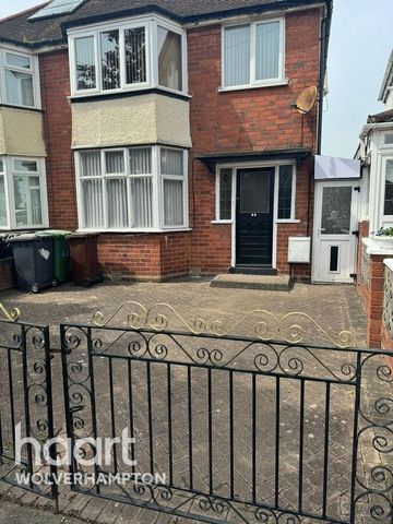 2 bedroom semi-detached house to rent - Photo 3