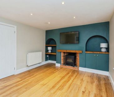 2 bedroom terraced house to rent - Photo 2