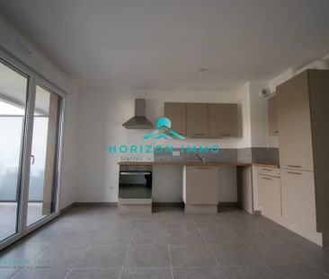 Location Appartement 2 pièces 42m² ST LAURENT DU VAR 06700 - Photo 4
