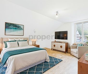 Charming 4.5-room apartment in a listed building in Büsserach - Photo 2