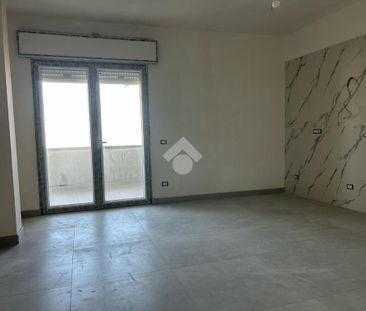 5 locali in affitto - Photo 3
