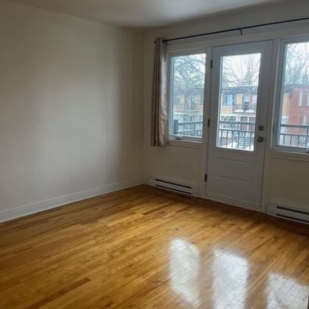 3 1/2 (Montréal/Rosemont) idéal pour personne seule - Photo 4