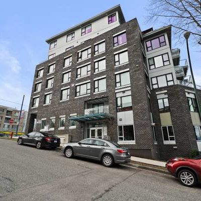 LARGE NEW COLLINGWOOD ONE BEDROOM BRIGHT!! - Photo 1