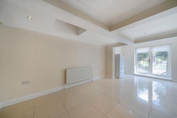 Amity Grove, London SW20 - Photo 1