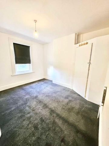 Kingswood Road, Ilford, IG3 - Photo 3