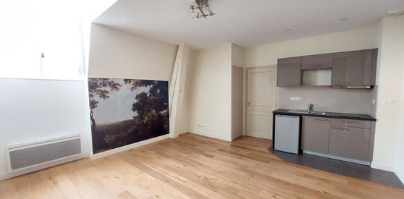 location Appartement F1 DE 29.85m² À POITIERS - Photo 2