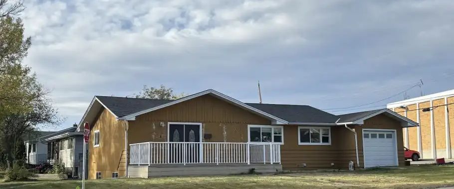 Three bedroom basement for rent | 3 Holmwood Avenue Northwest, Calgary - Photo 1