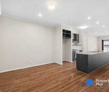 Modern Living in Kangaroo Flat! - Photo 3