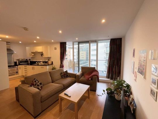 2 bedroom flat to rent - Photo 1