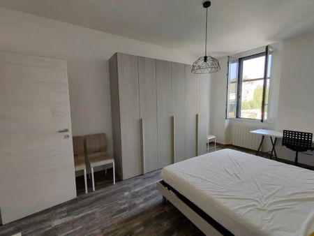 Via Giuseppe la Farina, Milan, Lombardy 20126 - Photo 3