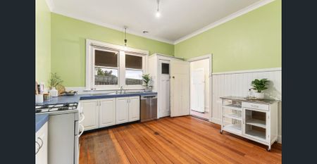 COASTAL COMFORT IN THE HEART OF CRIB POINT - Photo 5