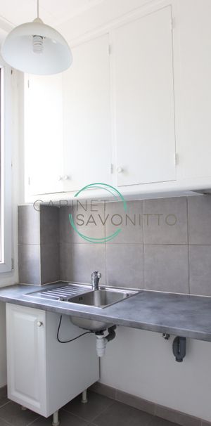 Location Appartement 1 pièce 28m² MARSEILLE 6ème - Photo 1