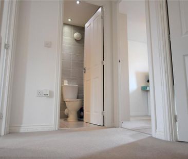 3 bedroom link detached house to rent - Photo 5