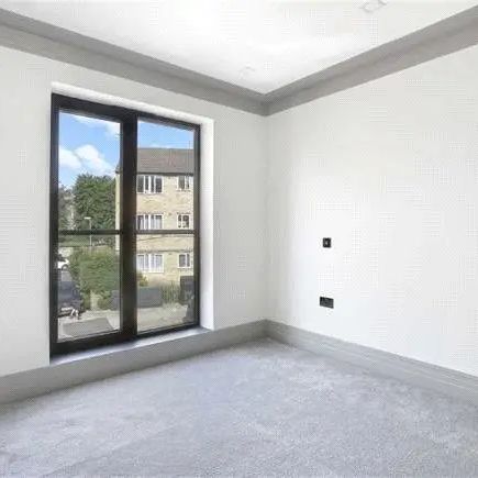 4 bedroom house in Camden - Photo 1