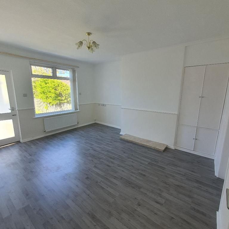 2 bedroom bungalow to rent - Photo 1