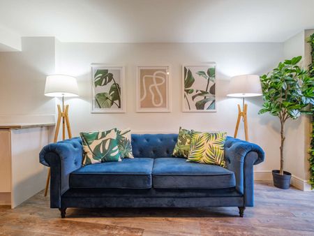 Newly refurbished 5 bedroom home located in Scotforth Bedroom 4 - Photo 3