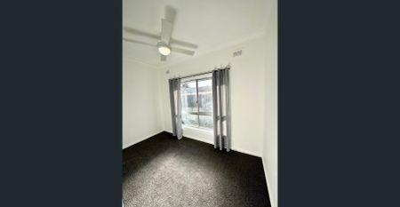 Creekfront, Single Level Family Home!! - Photo 3