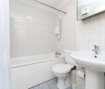 Acorn Grove, Hayes, UB3 - Photo 5