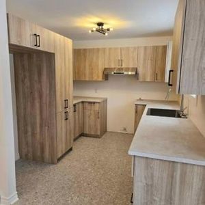 Logement 3 1/2 LIBRE IMMÉDIATEMENT - Photo 2