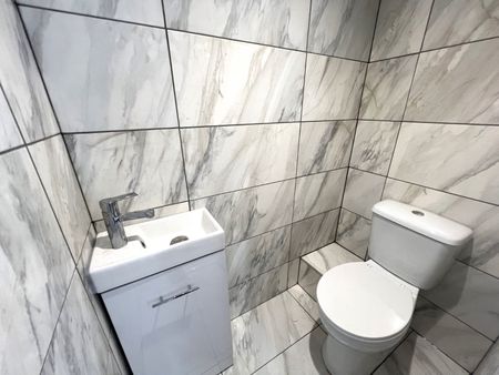 4 bedroom house to rent - Photo 3