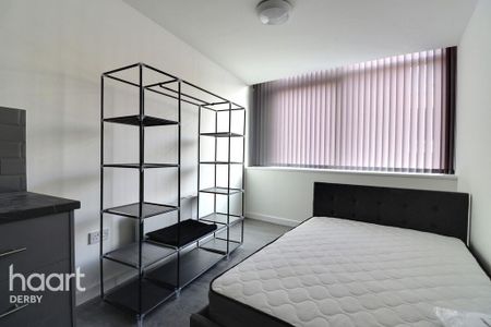 1 bedroom flat to rent - Photo 2