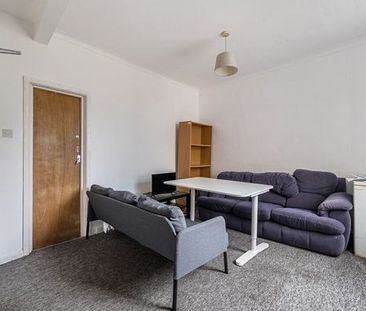 5 bedroom house to rent - Photo 2