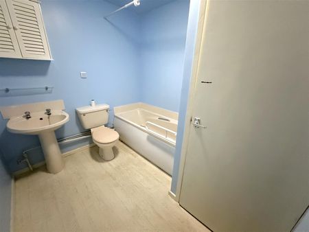 Valley Road, Nuneaton - Photo 4