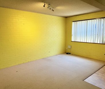 One Bedroom Flat - Photo 1