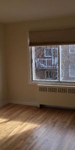 6 1/2 Upper Duplex, Very Conveniently Located in Ville St. Laurent - Photo 3