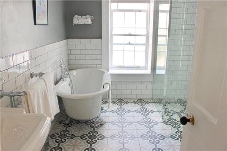 17a High Street, Donaghadee, BT21 0AA - Photo 4