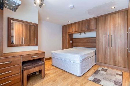 Milton Drive, Shepperton, TW17 - Photo 5