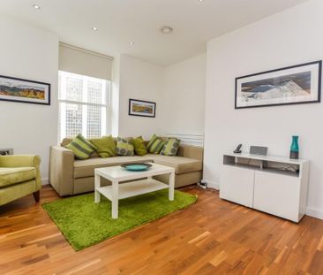 2 bedroom flat to rent - Photo 1