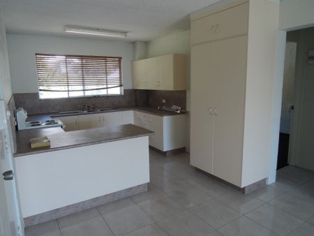 2 BEDROOM UNIT ON THE STRAND! OCEAN FRONT AT YOUR FINGERTIPS! - Photo 4