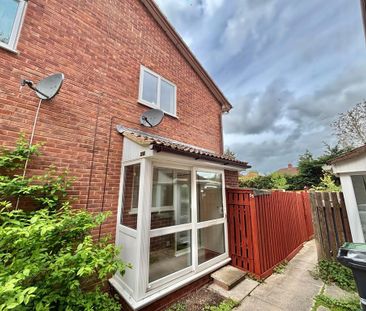 1 bedroom semi-detached house to rent - Photo 5
