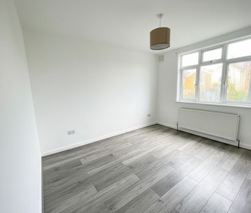 Orchid Road, London, N14 - Photo 1