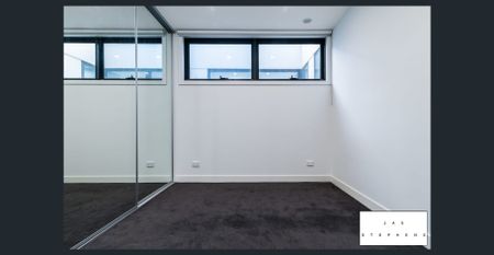 Contemporary, Light-Filled Apartment in the Heart of Footscray - Photo 3