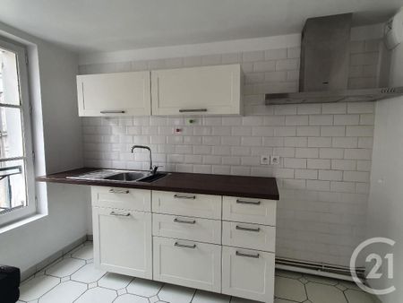 Location Appartement 5 pièces 94m² FONTAINEBLEAU 77300 - Photo 3