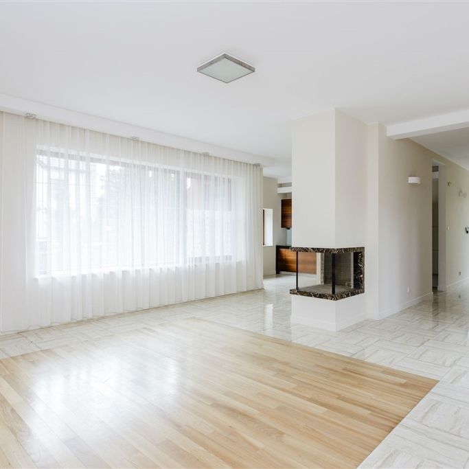 Wilanów Niski, dom 360m2, 5 sypialni - Photo 1
