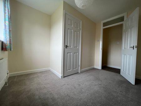 1 Spencer Drive - Photo 3