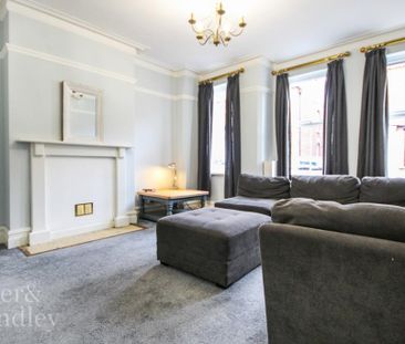 6 bedroom terraced house to rent - Photo 2